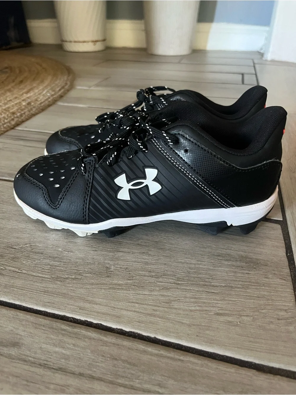Under Armour Black and White Kids' Baseball Cleats